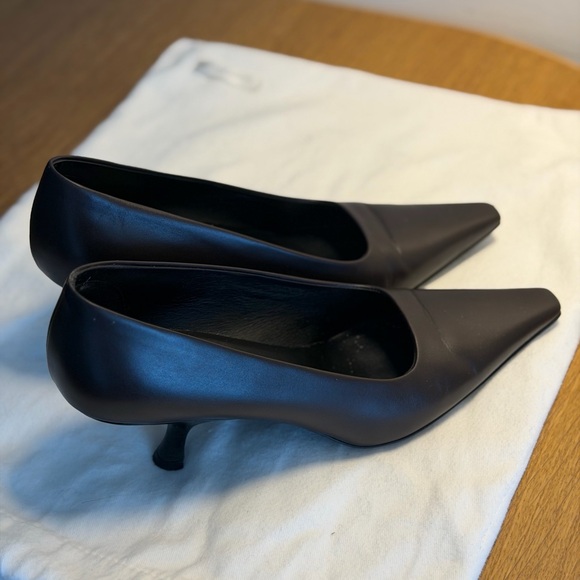 The Row Shoes - The Row Kitten Pump Cocoa SMOOTH CALFSKIN